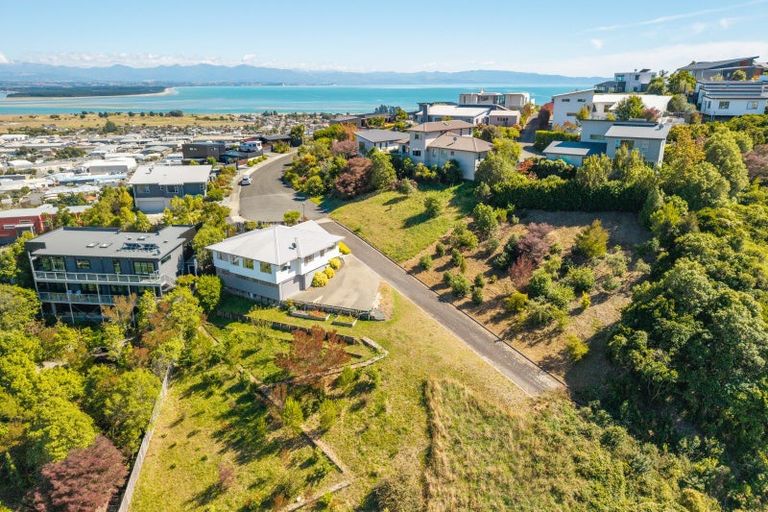 Photo of property in 16 Heemskerck Place, Britannia Heights, Nelson, 7010