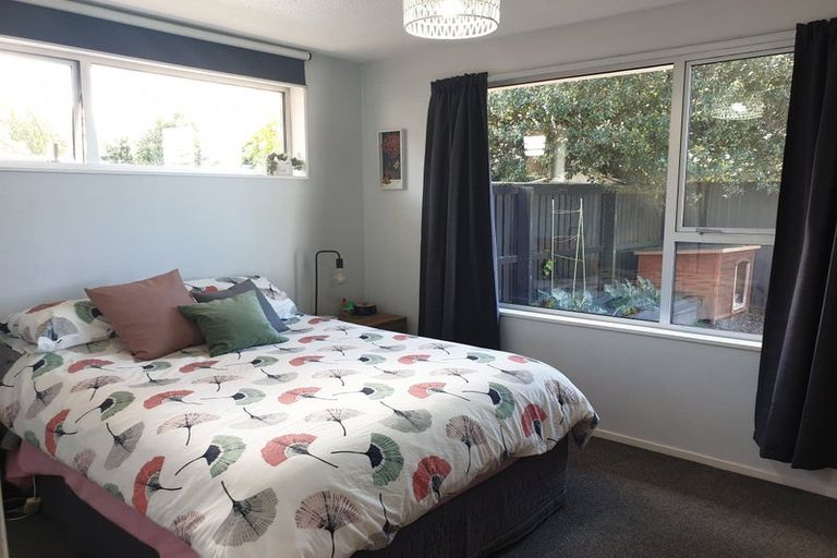 Photo of property in 2/110b Withells Road, Avonhead, Christchurch, 8042