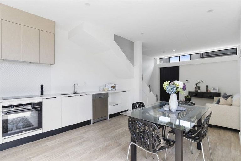 Photo of property in 40e Kenderdine Road, Papatoetoe, Auckland, 2025