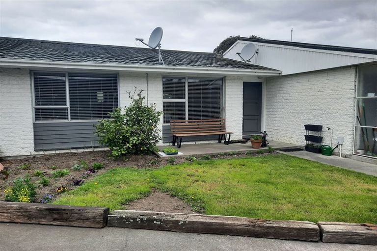 Photo of property in 4/449 Armagh Street, Linwood, Christchurch, 8011