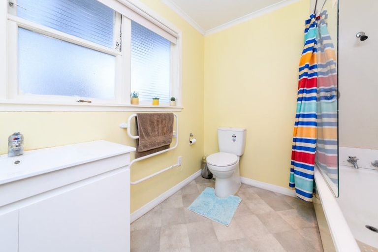 Photo of property in 1a Glen Place, Awapuni, Palmerston North, 4412