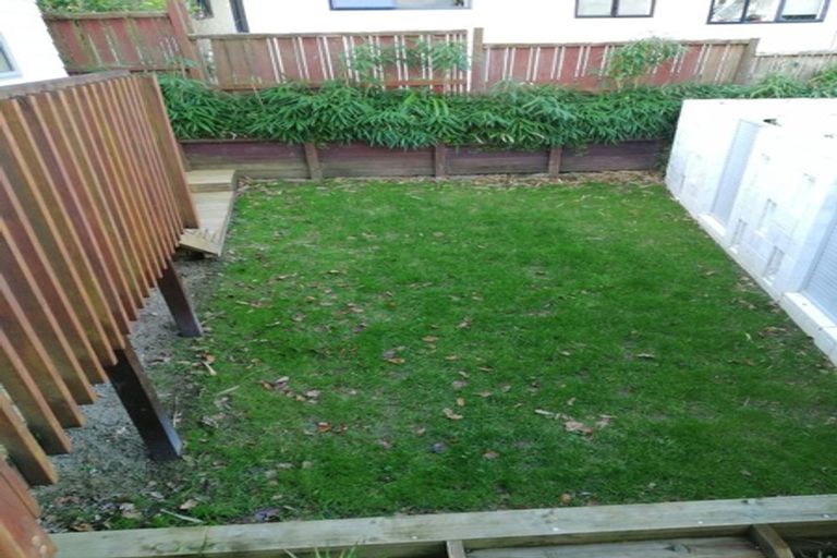 Photo of property in 2/33 Wolsley Avenue, Milford, Auckland, 0620