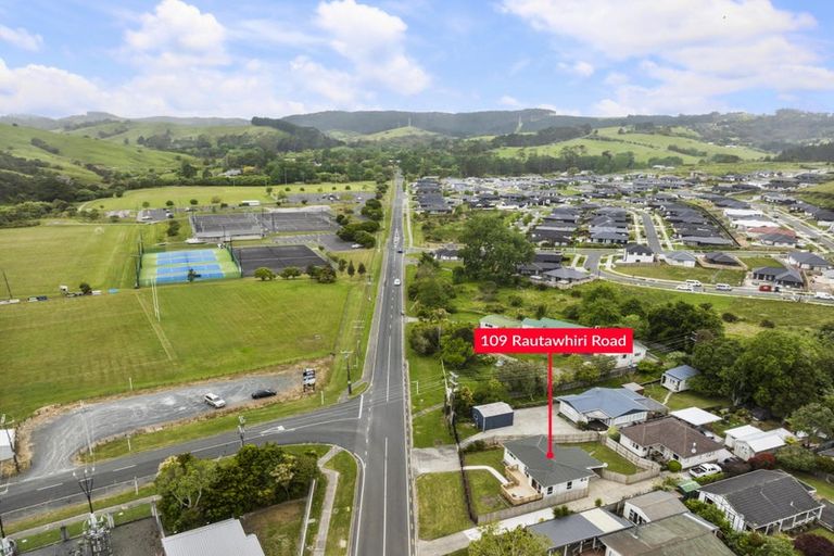 Photo of property in 1/109 Rautawhiri Road, Helensville, 0800