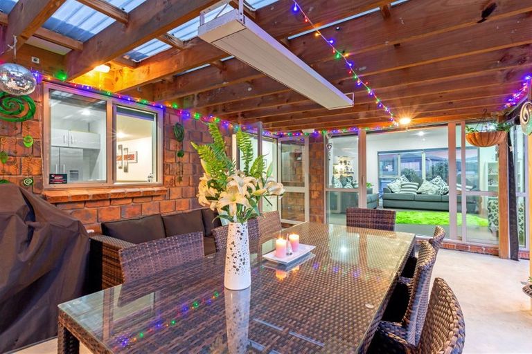 Photo of property in 8 Kahurangi Heights, Aotea, Porirua, 5024