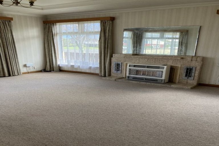 Photo of property in 8 Carlisle Street, Levin, 5510