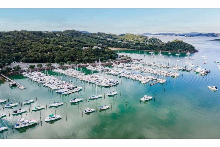 Photo of property in 87 Doves Bay Road, Kerikeri, 0294