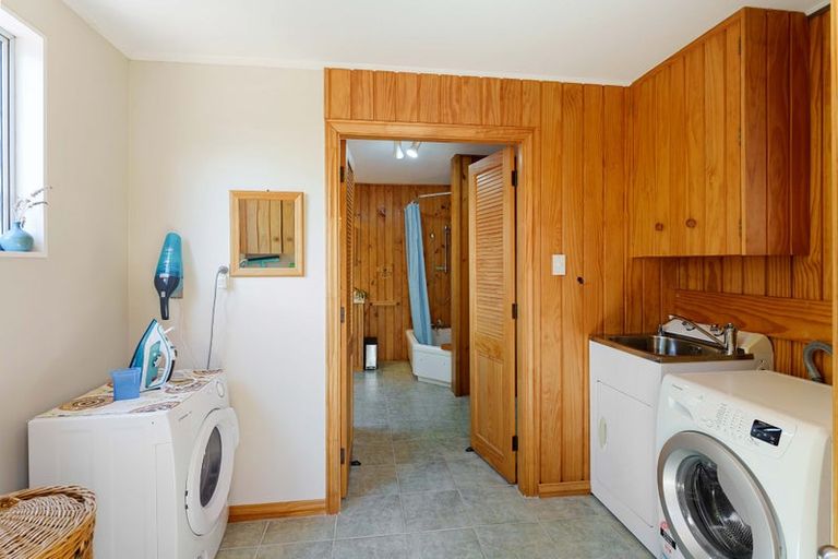 Photo of property in 10 Titoki Road, Waikanae Beach, Waikanae, 5036