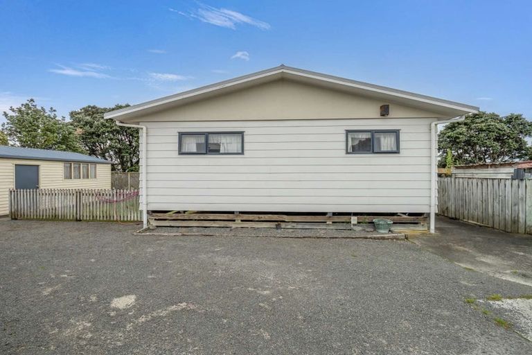 Photo of property in 49a Thatcher Street, Castlecliff, Whanganui, 4501