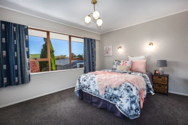 Photo of property in 6 Romesdale Road, Papakowhai, Porirua, 5024