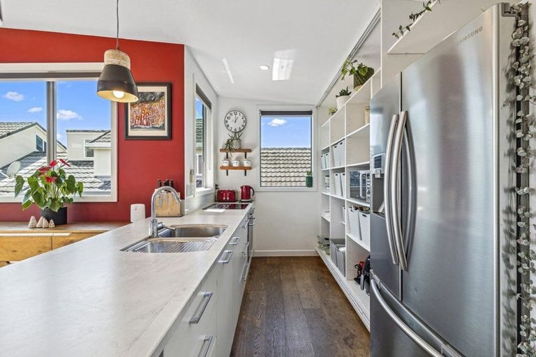 Photo of property in 1/86 Bay Street, Red Beach, 0932