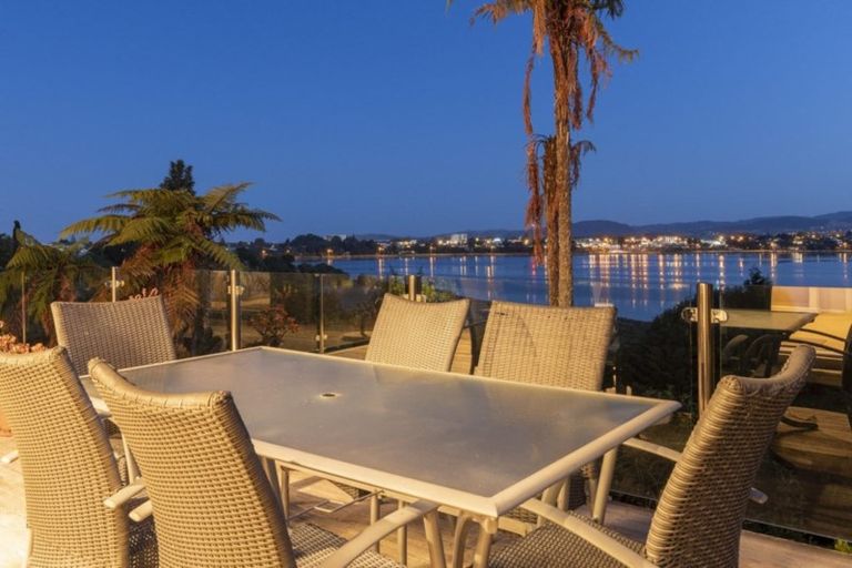 Photo of property in 17 Stratford Place, Otumoetai, Tauranga, 3110