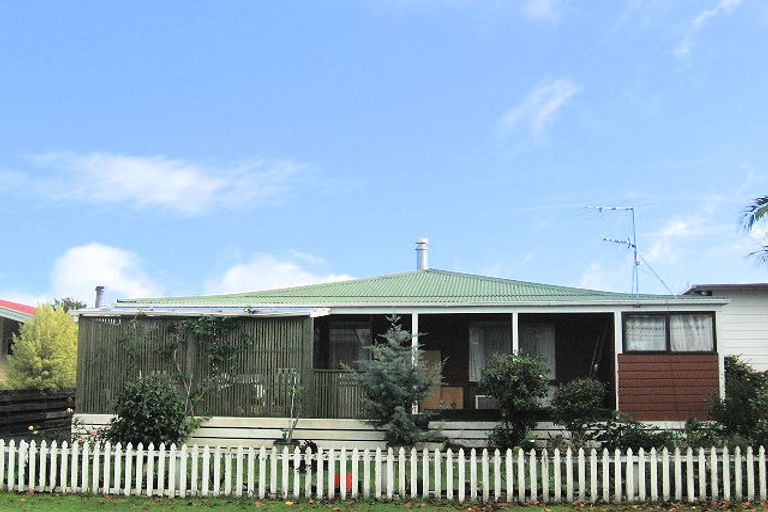 Photo of property in 45b Callender Terrace, Paraparaumu Beach, Paraparaumu, 5032