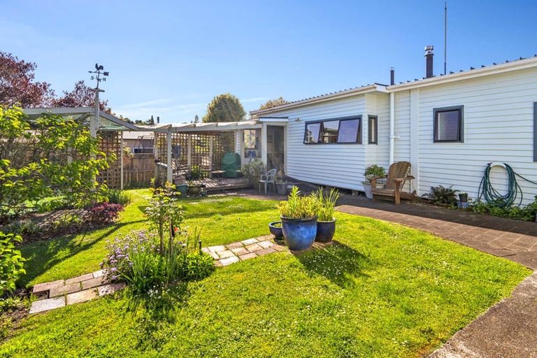 Photo of property in 83 Abbotsford Road, Waipawa, 4210