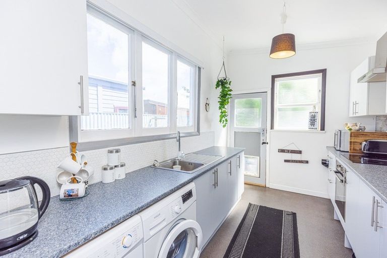 Photo of property in 44 Bignell Street, Gonville, Whanganui, 4501