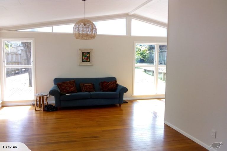 Photo of property in 1/19 Bowman Road, Forrest Hill, Auckland, 0620