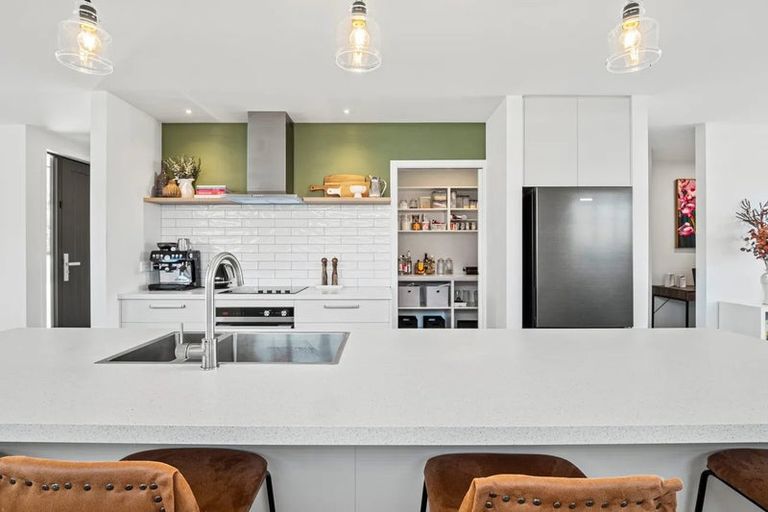 Photo of property in 11 Till Street, Jacks Point, 9371