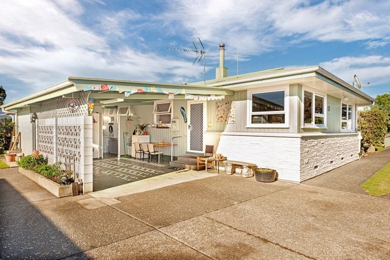 Photo of property in 5 Toru Street, Makaraka, Gisborne, 4010