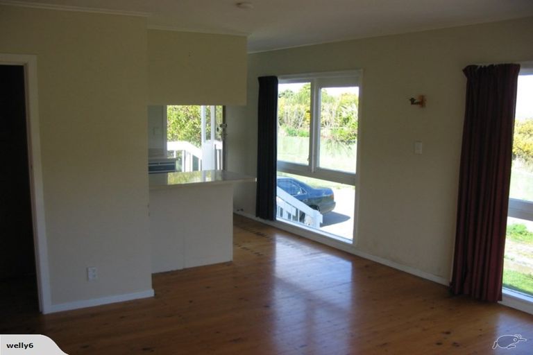 Photo of property in 15a Rakeiora Grove, Korokoro, Lower Hutt, 5012