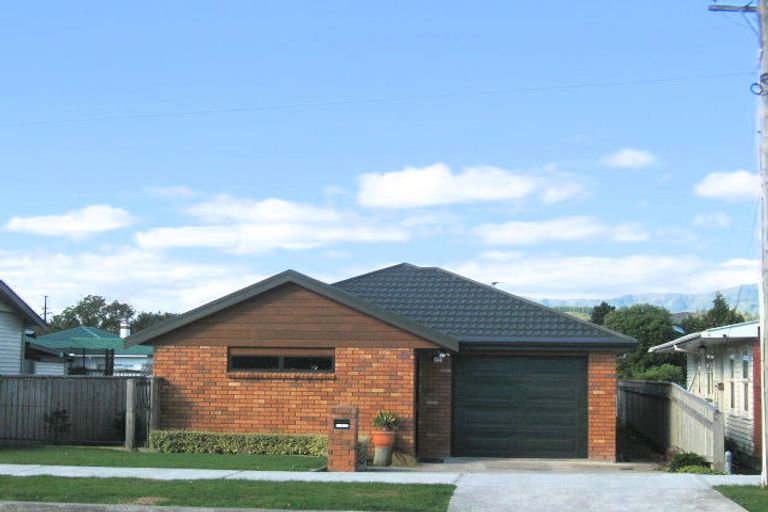 Photo of property in 30 Exchange Street, Ebdentown, Upper Hutt, 5018