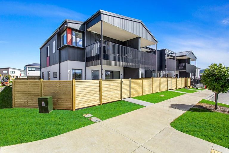 Photo of property in 1 Tana Way, Manurewa, Auckland, 2102