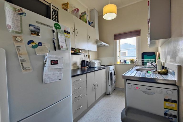 Photo of property in 71 Nairn Street, Mount Cook, Wellington, 6011