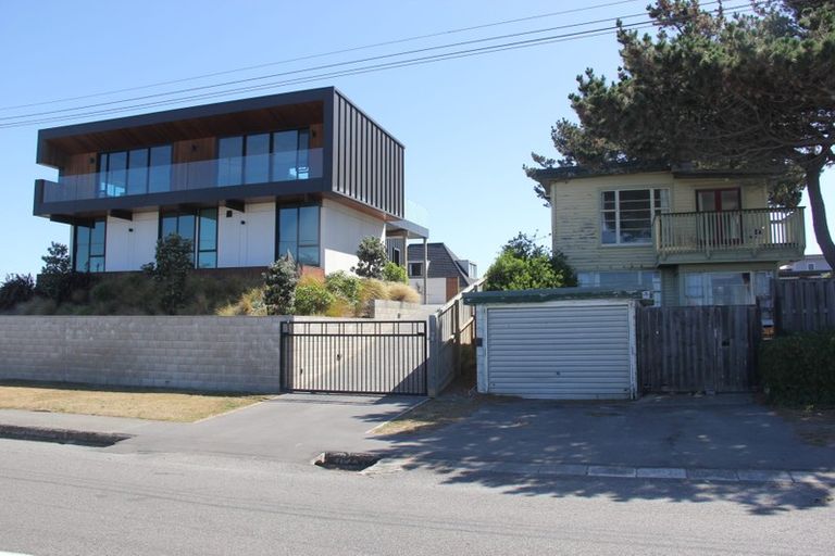 Photo of property in 318 Marine Parade, New Brighton, Christchurch, 8061