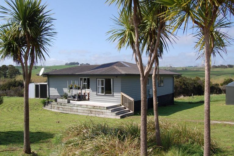 Photo of property in 17 Ranganui Road, Kaiwaka, 0573