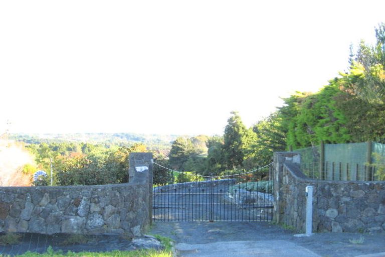 Photo of property in 327 Redoubt Road, Totara Park, Auckland, 2019