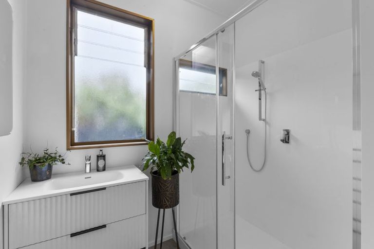 Photo of property in 3/2a Julian Place, Westown, New Plymouth, 4310