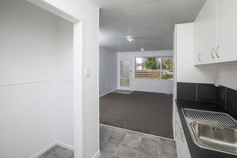 Photo of property in 5b Pollen Crescent, Melville, Hamilton, 3206