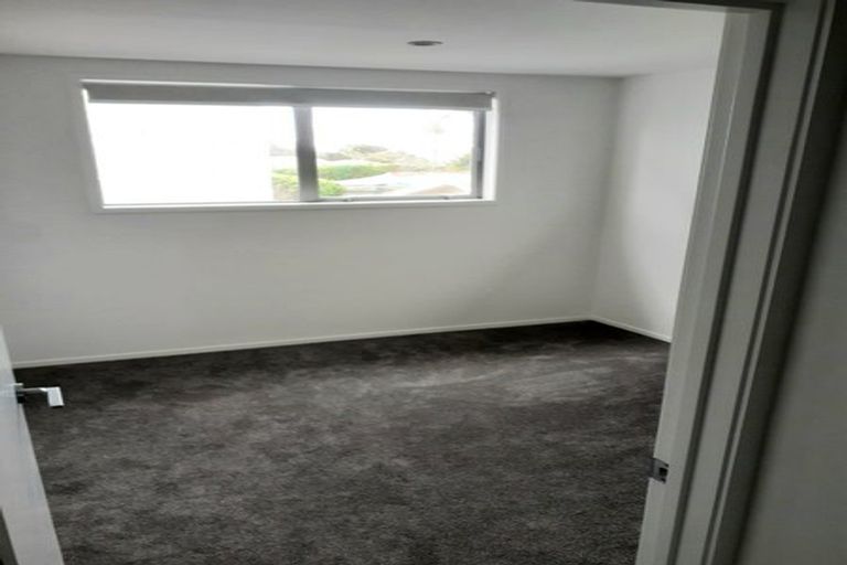 Photo of property in 3/7 Flanshaw Road, Te Atatu South, Auckland, 0610