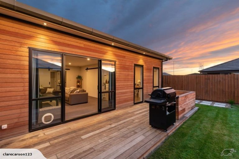 Photo of property in 14 Wandle Street, Marshland, Christchurch, 8083