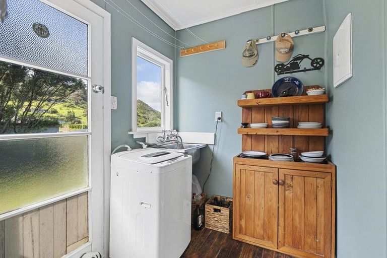 Photo of property in 4 Oha Street, Mokau, 4376