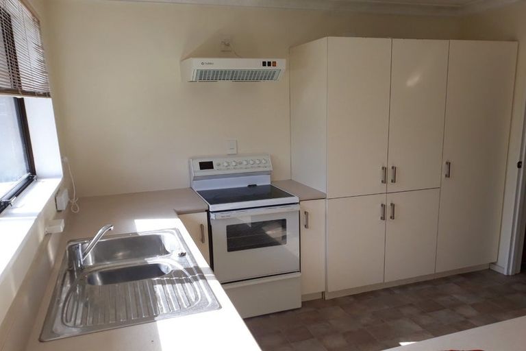 Photo of property in 120 Grahams Road, Burnside, Christchurch, 8053