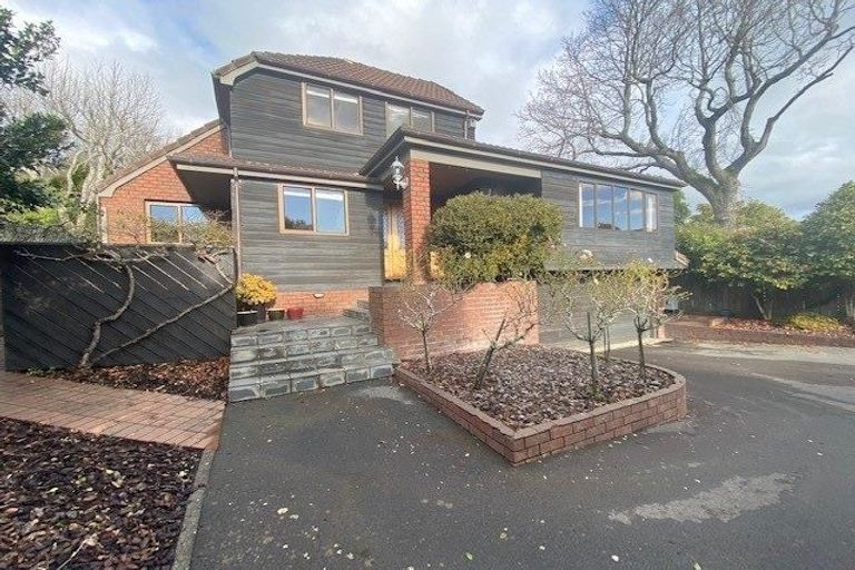 Photo of property in 16 Cheviot Road, Lowry Bay, Lower Hutt, 5013