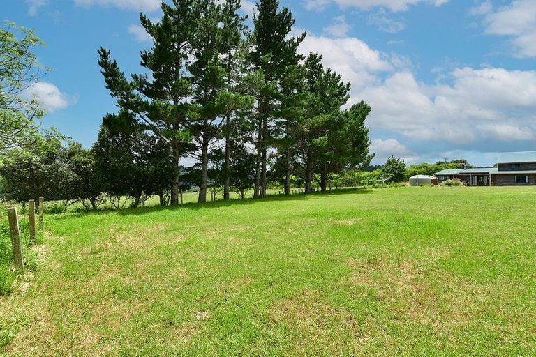 Photo of property in 1811 Kaipara Coast Highway, Kaukapakapa, Warkworth, 0984