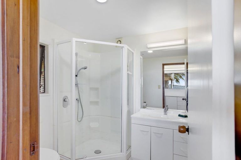 Photo of property in 22 Gilbert Mair Rise, Russell, 0272