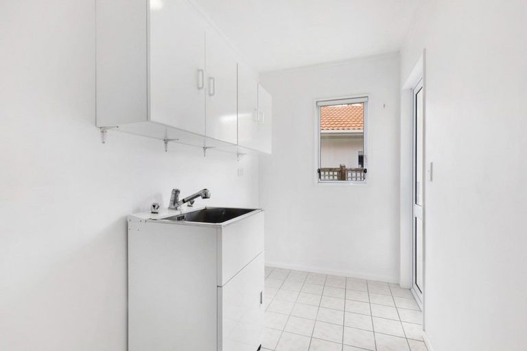 Photo of property in 8 Lakeside Villas, Whitby, Porirua, 5024