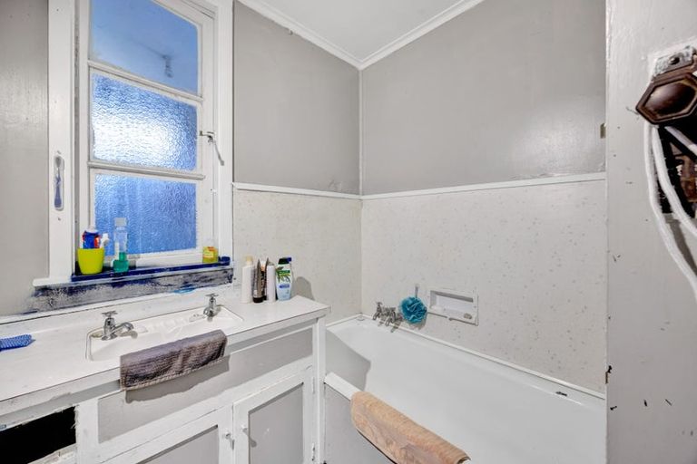 Photo of property in 244 Egmont Street, Patea, 4520