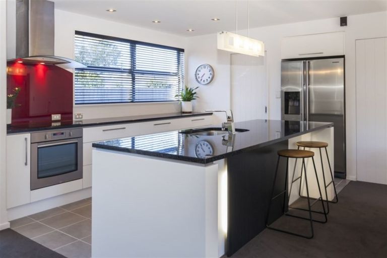 Photo of property in 15a Tomes Road, St Albans, Christchurch, 8052