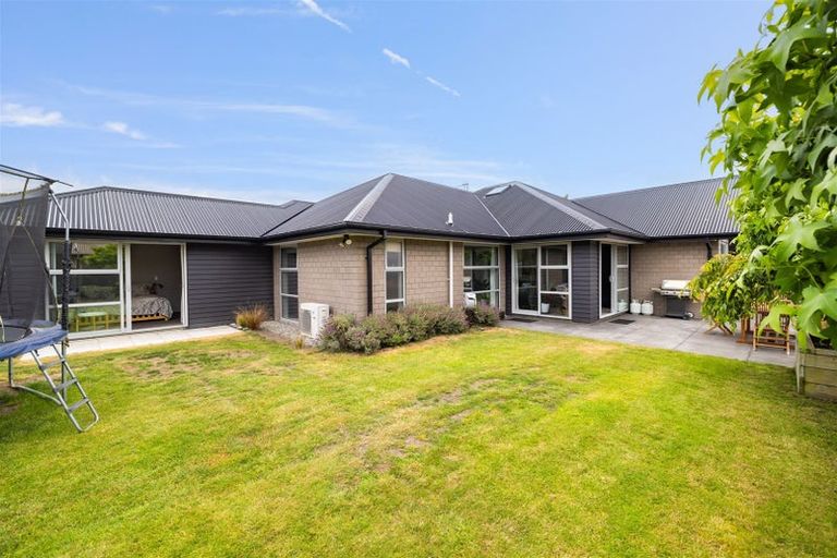 Photo of property in 64 Metehau Street, Marshland, Christchurch, 8083