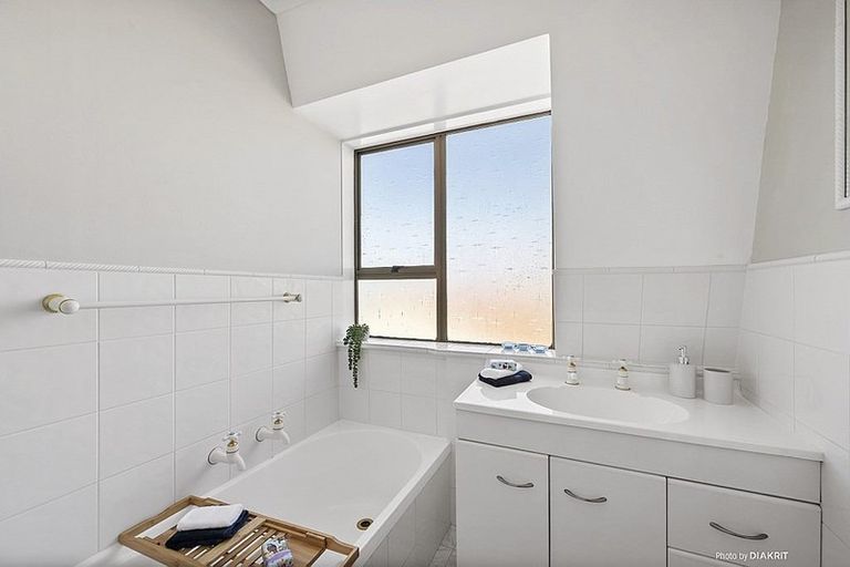 Photo of property in 7 View Road, Houghton Bay, Wellington, 6023