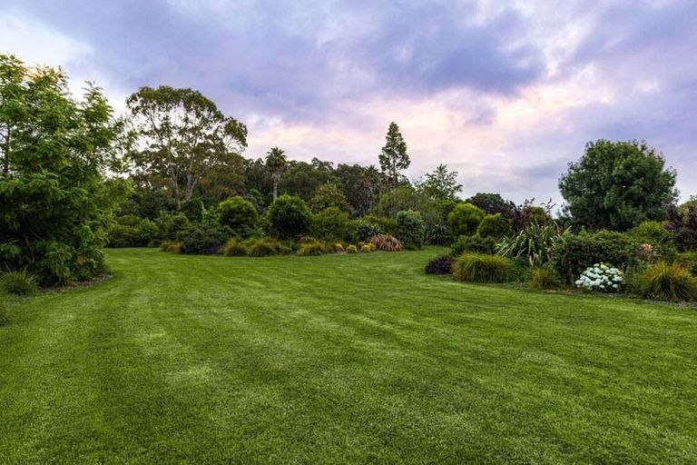 Photo of property in 1079 Kahikatea Flat Road, Waitoki, Kaukapakapa, 0871