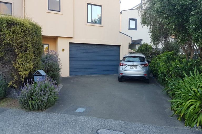 Photo of property in 12 Marina View, Paremata, Porirua, 5026