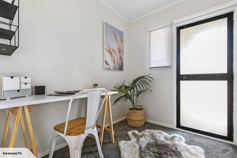 Photo of property in 41 Luton Avenue, Sunnyhills, Auckland, 2010