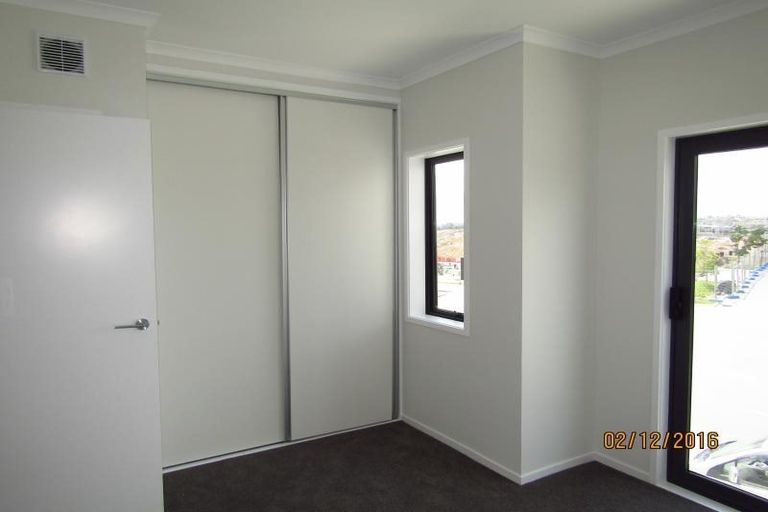 Photo of property in 20 Tuatua Road, Hobsonville, Auckland, 0616