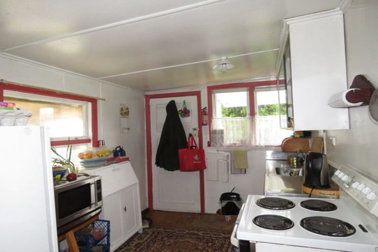 Photo of property in 13 Coates Street, Westport, 7825