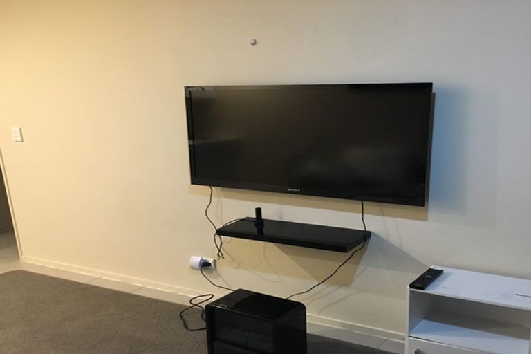 Photo of property in 16 Meynell Court, Glen Eden, Auckland, 0602