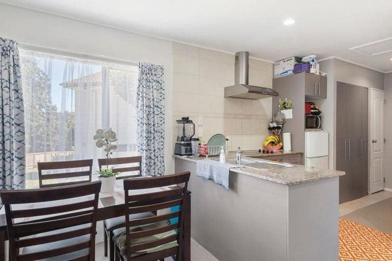 Photo of property in 91 Spinella Drive, Bayview, Auckland, 0629