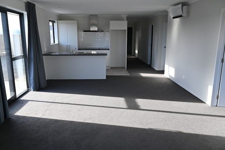 Photo of property in 51 Larissa Road, Halswell, Christchurch, 8025